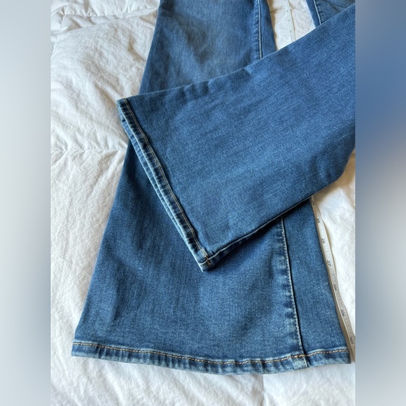 GOOD AMERICAN Power Stretch Pull-On Flare Jeans - Indigo              Size L - Picture 3 of 8